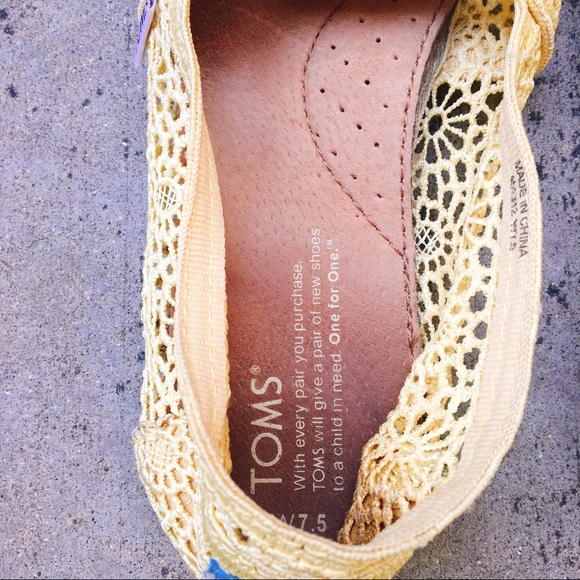 Yellow Moroccan Crochet Classic Toms - Picture 4 of 5